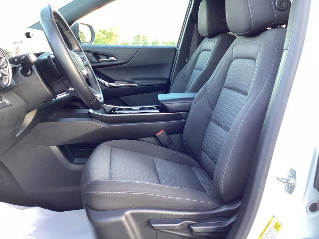 2025 Chevrolet Equinox LT - Photo 13