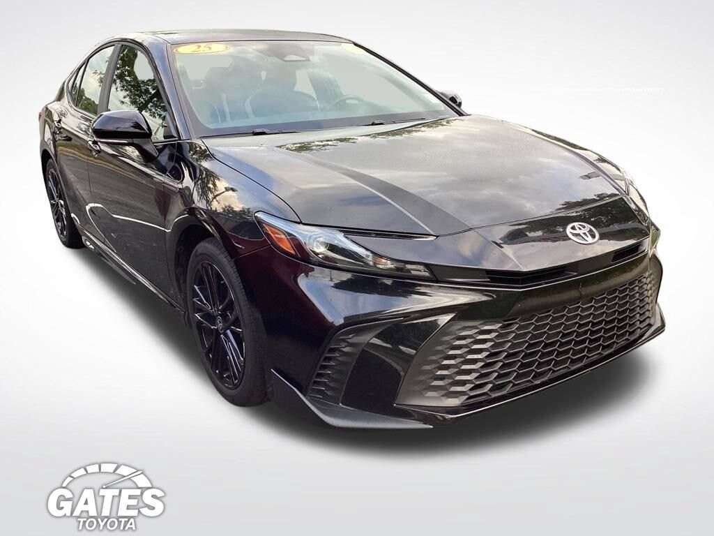 Used 2025 Toyota Camry SE Sedan