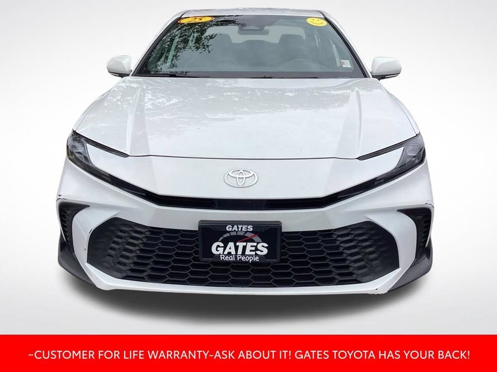 Used 2025 Toyota Camry SE Sedan