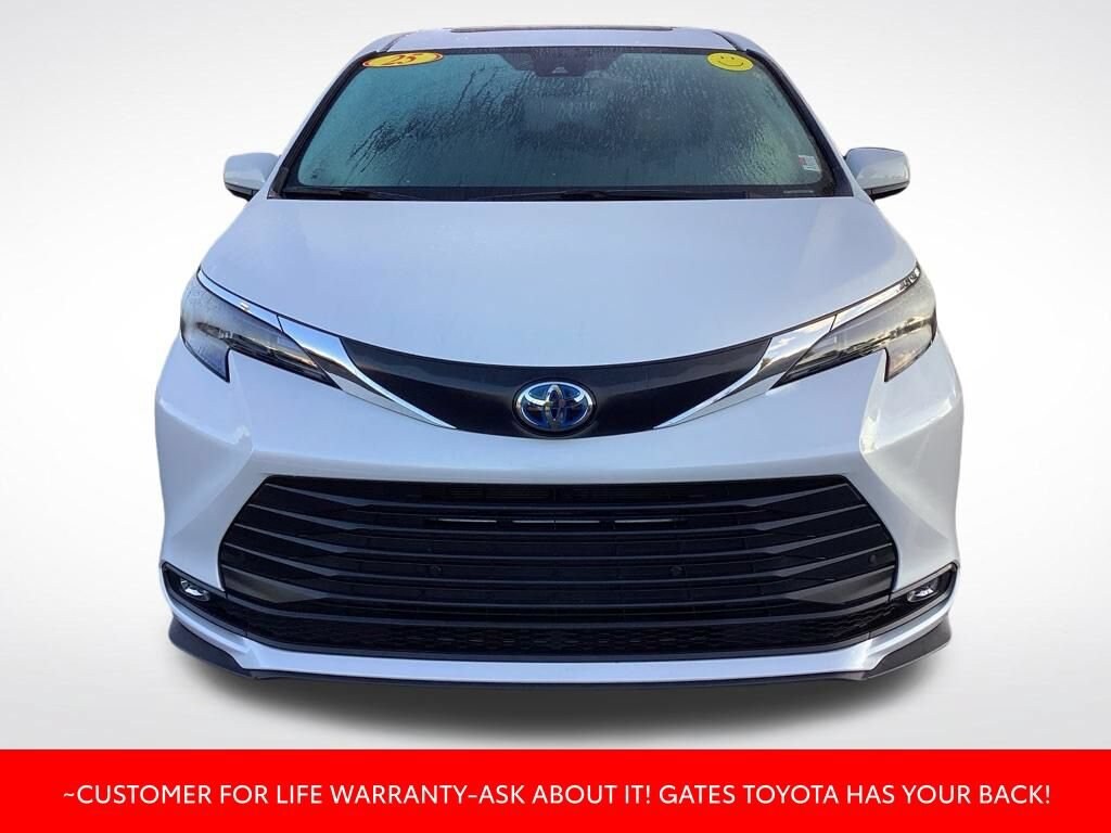 Used 2025 Toyota Sienna XLE Passenger Van