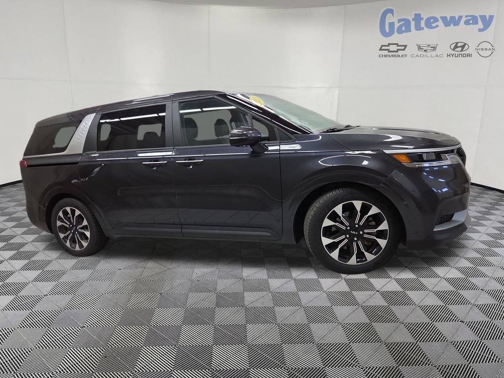 2023 Kia Carnival