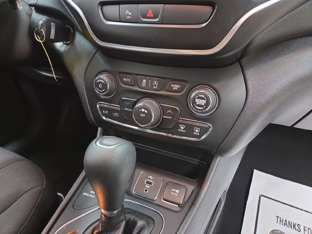 2019 Jeep Cherokee Latitude - Photo 16