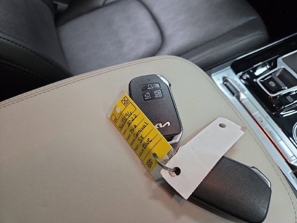 2022 Kia Carnival SX - Photo 14