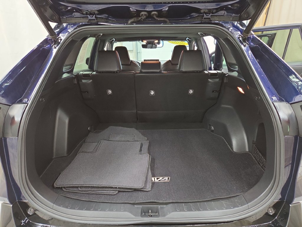 2020 Toyota RAV4 XSE - Photo 9