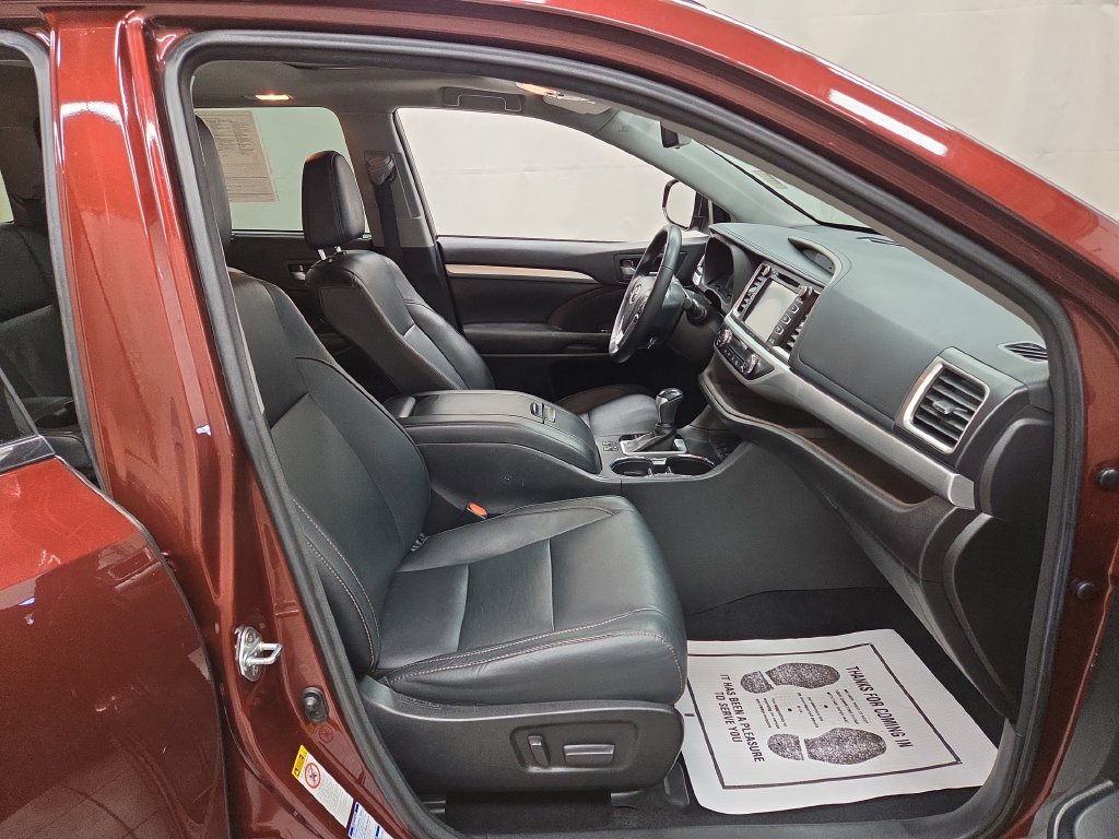 2017 Toyota Highlander XLE - Photo 11