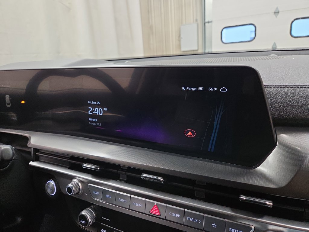 2024 Kia Telluride S - Photo 16