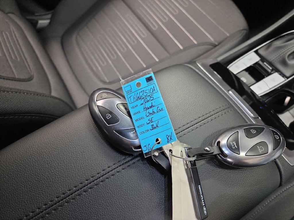 2025 Hyundai Santa Cruz SE - Photo 13