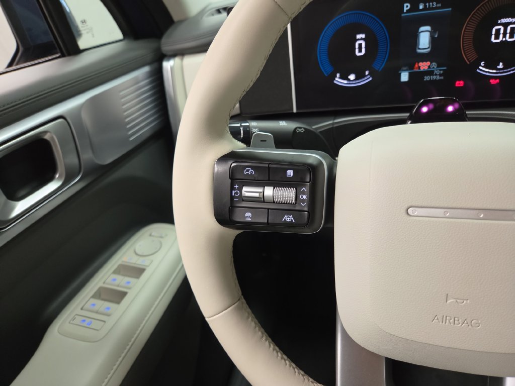 2025 Hyundai Santa Fe SEL - Photo 18