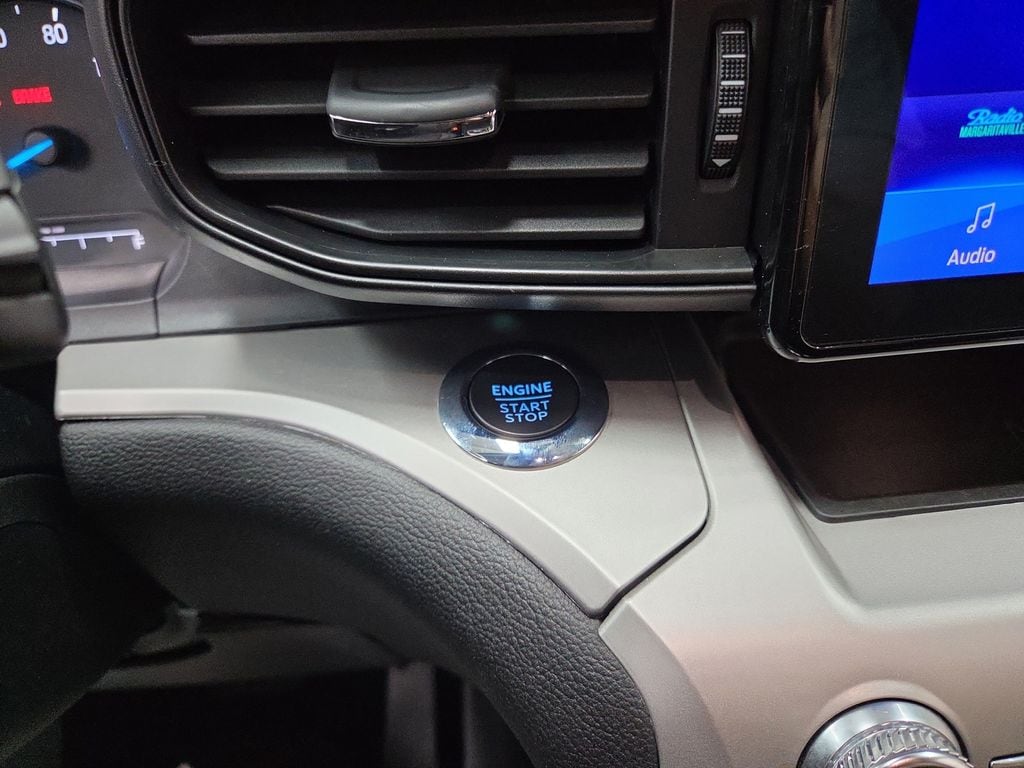 2022 Ford Explorer XLT - Photo 16