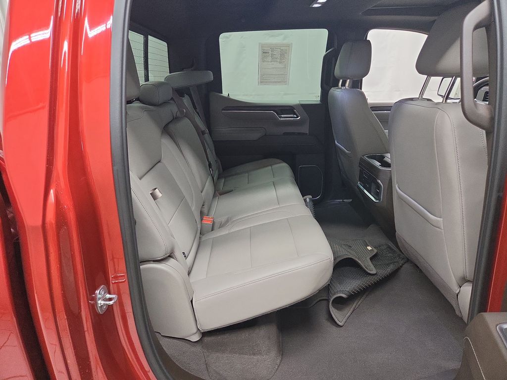 2023 GMC Sierra 1500 SLT - Photo 11