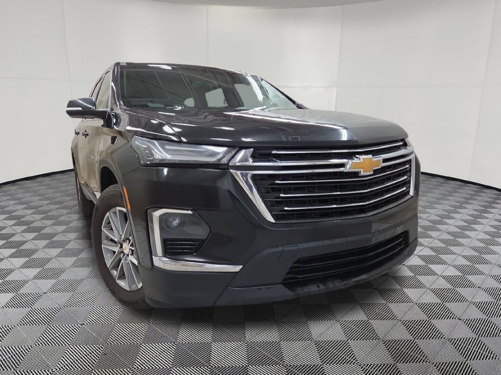 Used 2023 Chevrolet Traverse LT SUV