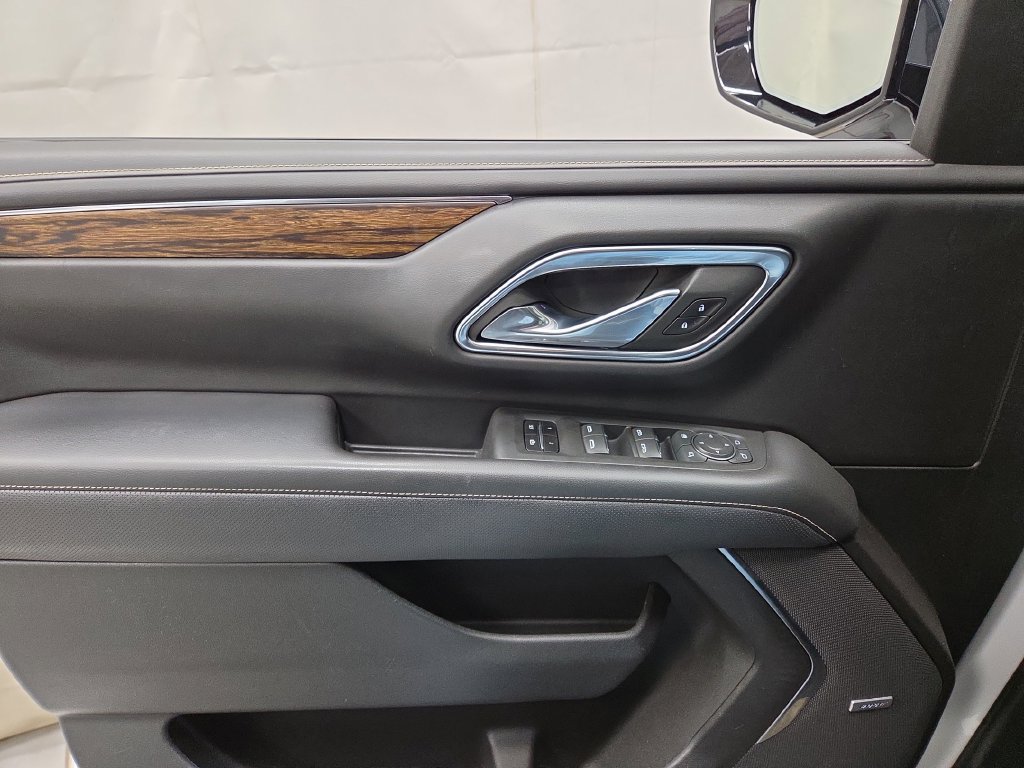 2023 Chevrolet Suburban Premier - Photo 21