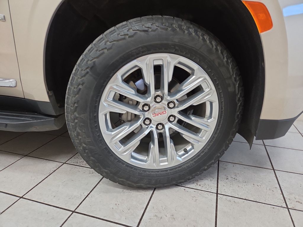 2021 GMC Yukon SLT - Photo 8