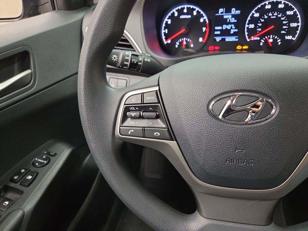2022 Hyundai Accent SEL - Photo 17