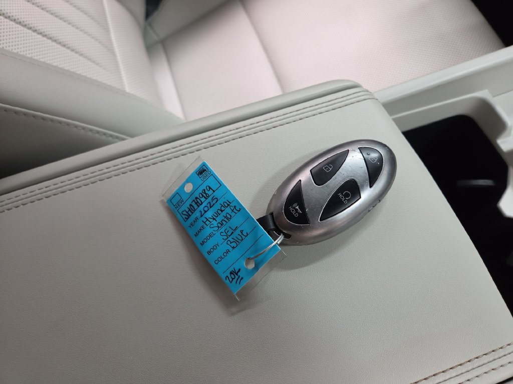2025 Hyundai Santa Fe SEL - Photo 13