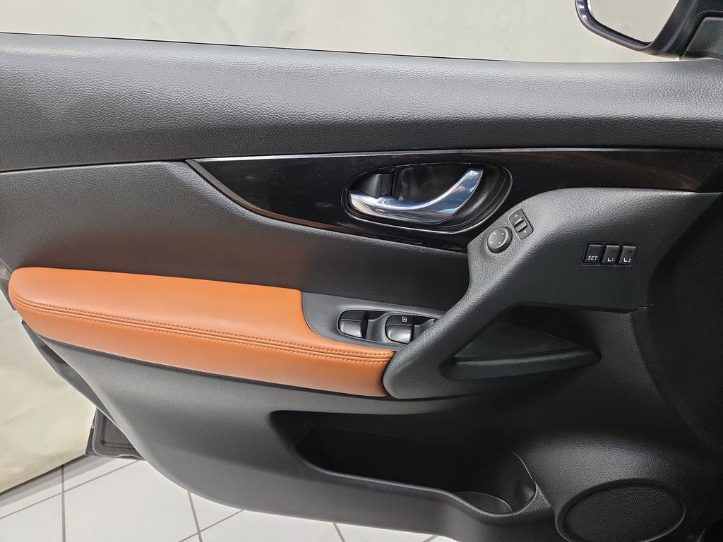 2018 Nissan Rogue SL - Photo 22