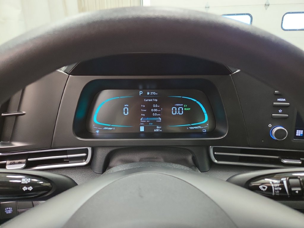2025 Hyundai Elantra Blue - Photo 21
