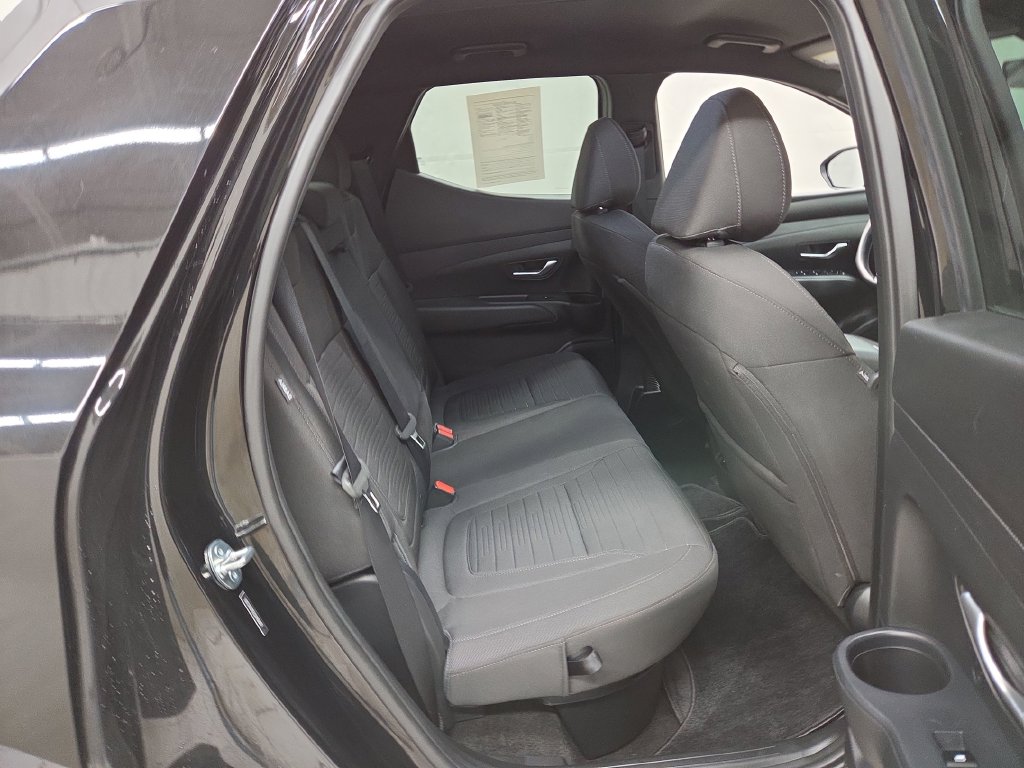 2025 Hyundai Santa Cruz SE - Photo 9