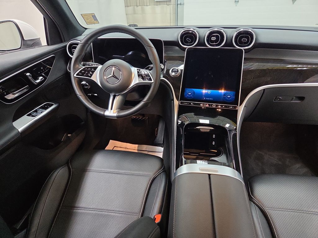 2025 Mercedes-Benz GLC Base - Photo 11