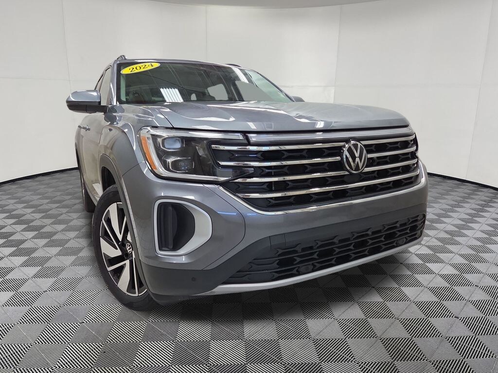 Used 2024 Volkswagen Atlas 2.0T SE w/Technology SUV