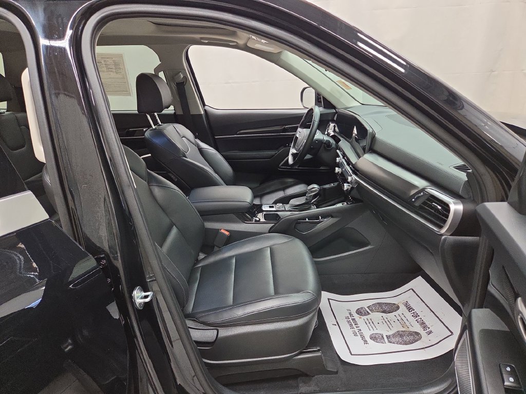 2024 Kia Telluride S - Photo 12