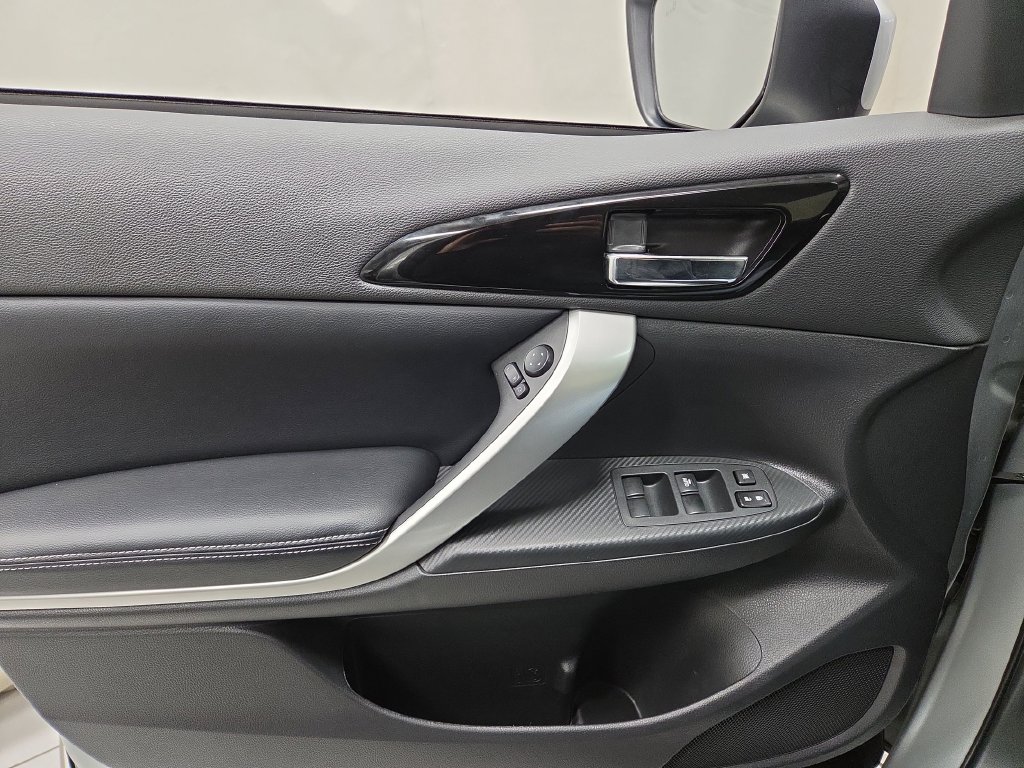 2025 Mitsubishi Eclipse Cross SE - Photo 21