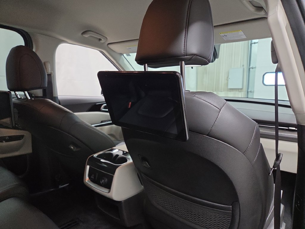 2022 Kia Carnival SX - Photo 11