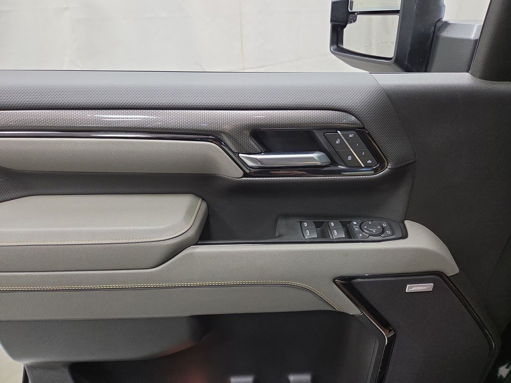 2026 Chevrolet Silverado 2500HD ZR2 - Photo 20