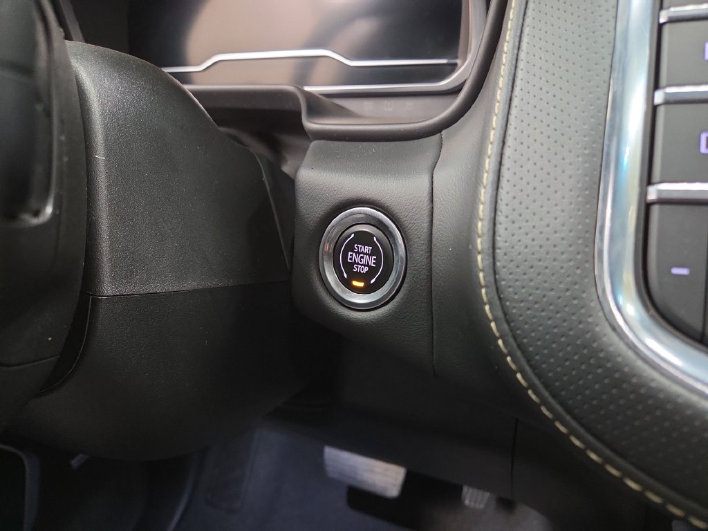 2023 Chevrolet Suburban Premier - Photo 18