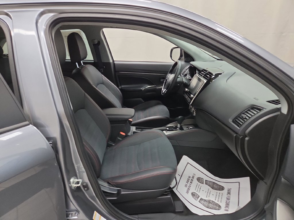 2025 Mitsubishi Outlander Sport SE - Photo 11