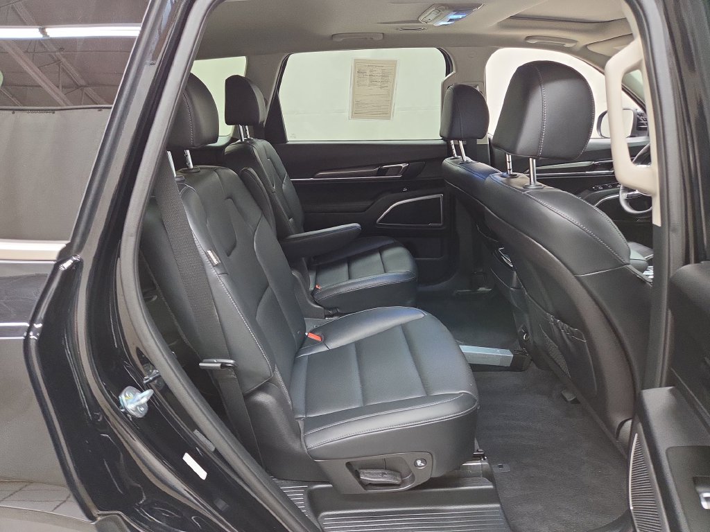 2024 Kia Telluride S - Photo 11