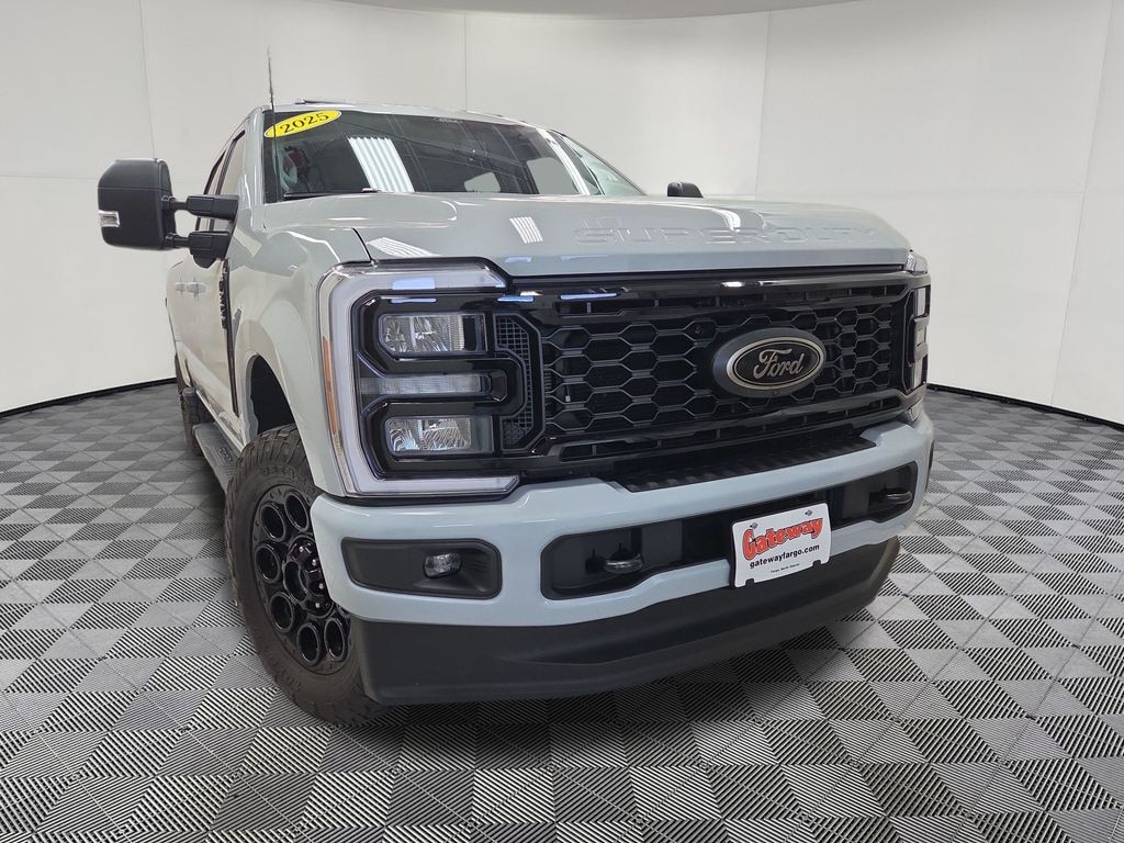 Used 2025 Ford F-350SD XLT Truck