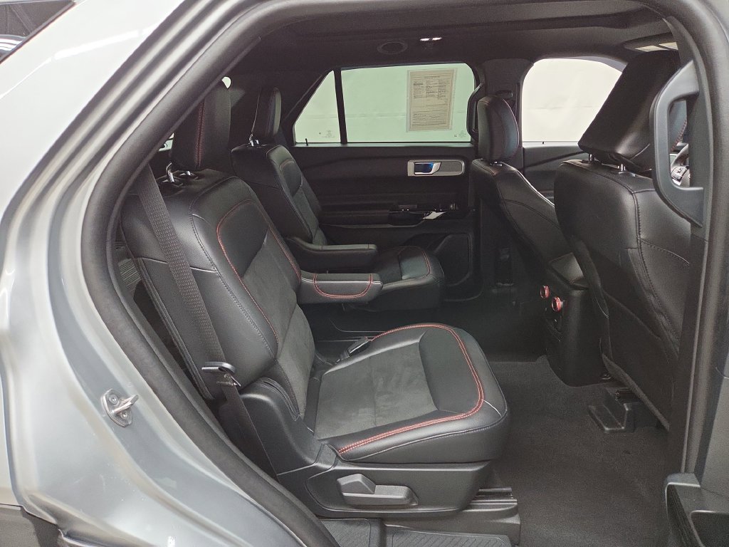 2023 Ford Explorer ST Line - Photo 11