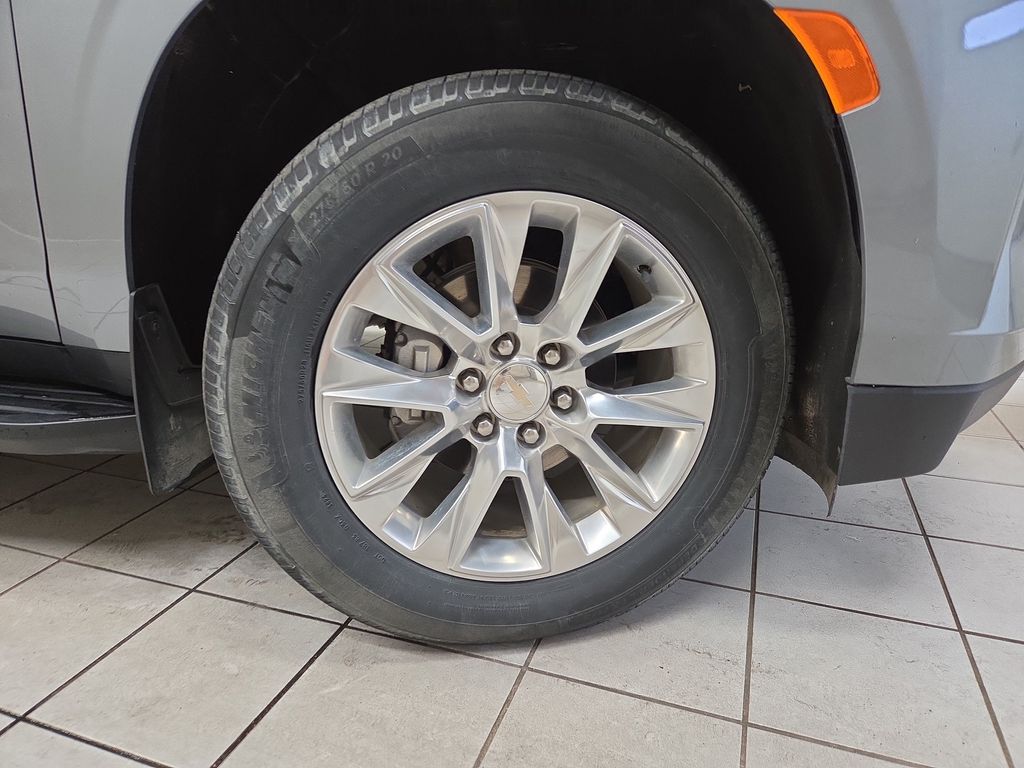 2024 Chevrolet Suburban Premier - Photo 8
