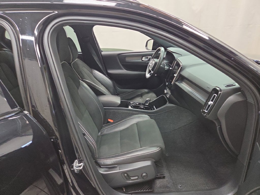 2021 Volvo XC40 R-Design - Photo 11