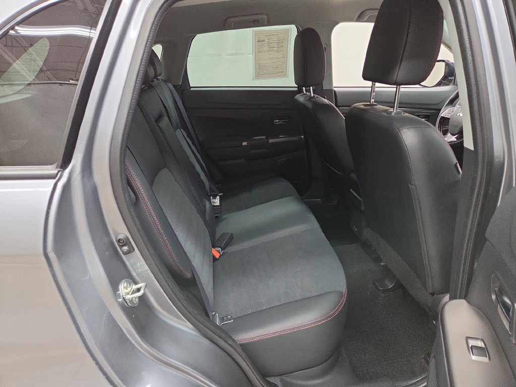 2025 Mitsubishi Outlander Sport SE - Photo 10