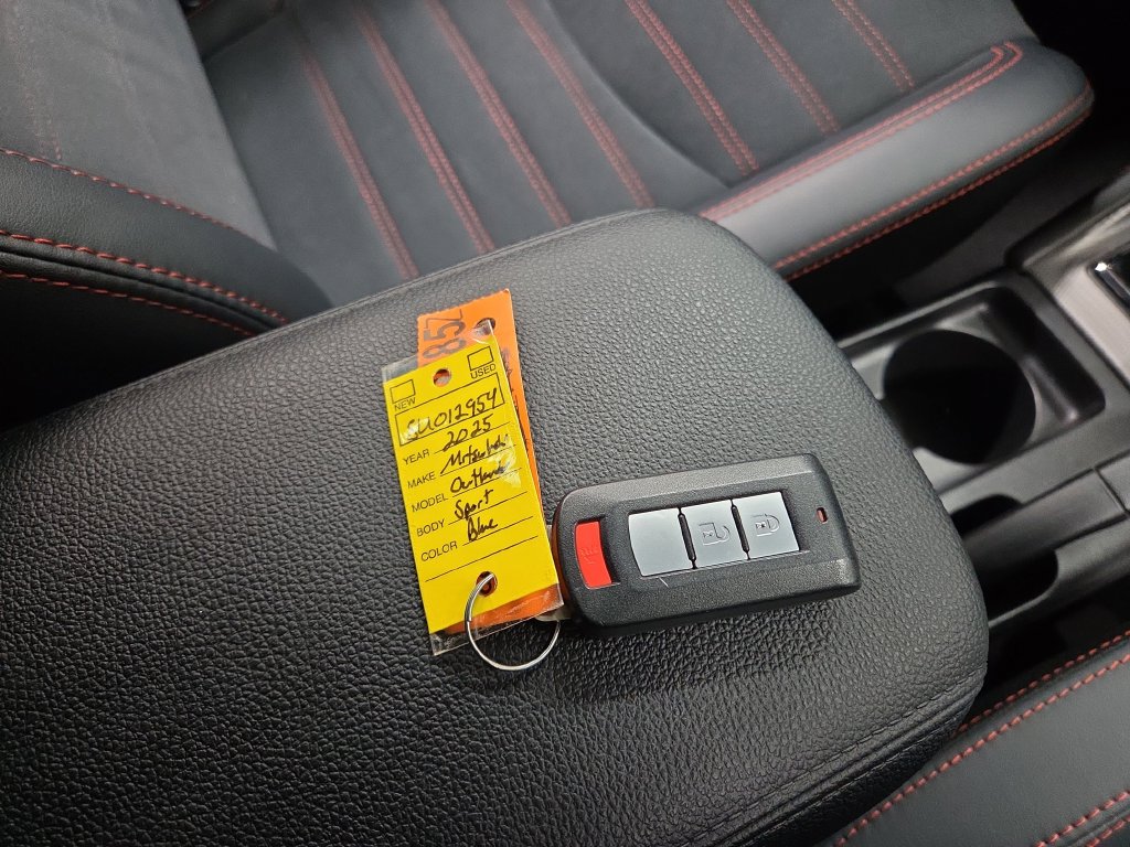 2025 Mitsubishi Outlander Sport SE - Photo 13
