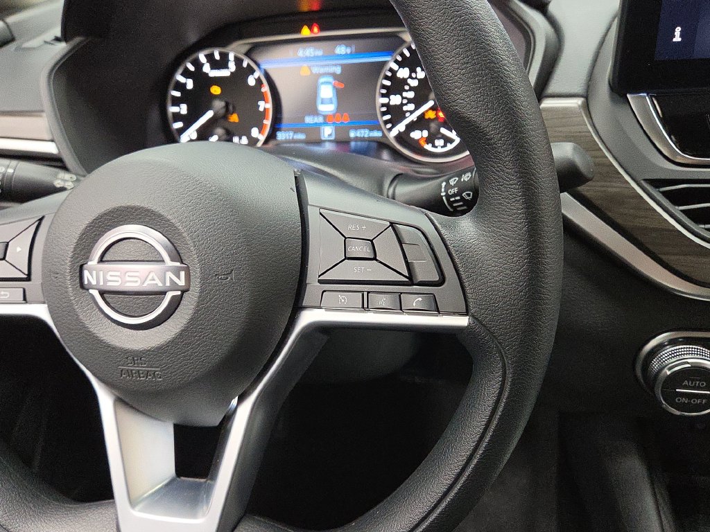 2025 Nissan Altima SV - Photo 16
