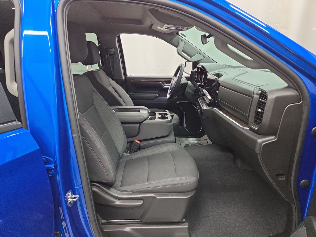 2023 Chevrolet Silverado 1500 LT - Photo 11
