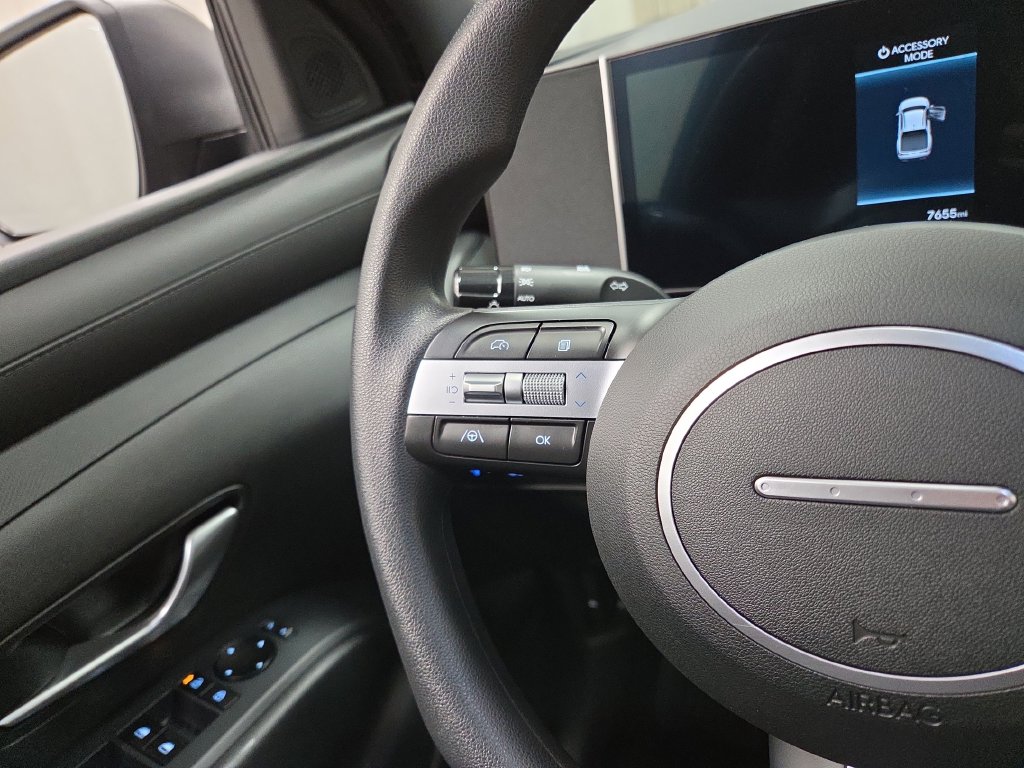 2025 Hyundai Santa Cruz SE - Photo 18