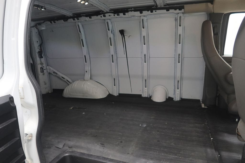 2017 Chevrolet Express Cargo Work Van - Photo 10