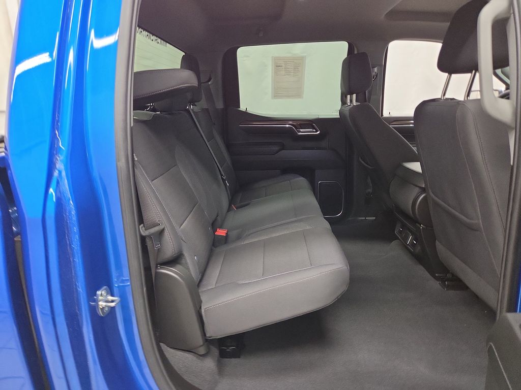 2023 Chevrolet Silverado 1500 LT - Photo 9