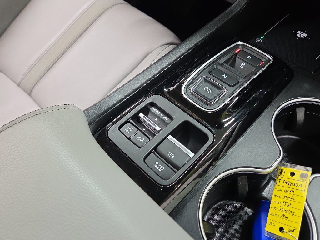 2024 Honda Pilot Touring - Photo 16
