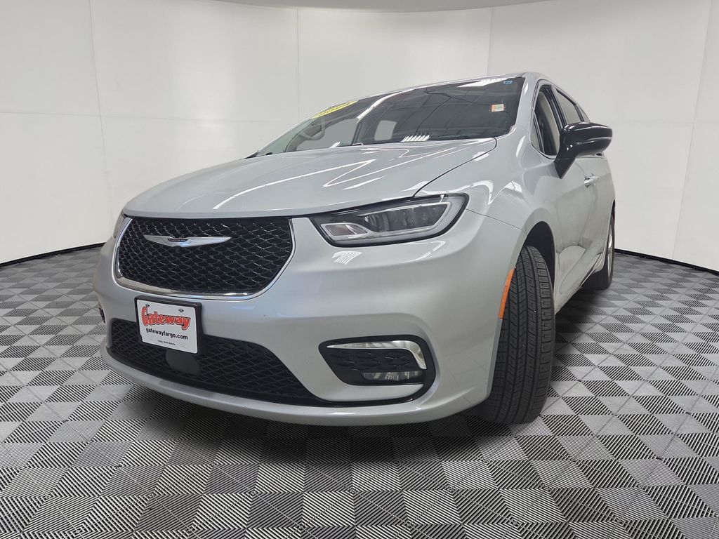 2024 Chrysler Pacifica Touring L - Photo 7