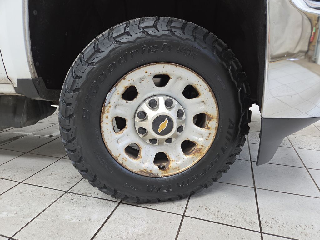 2018 Chevrolet Silverado 2500HD LT - Photo 8
