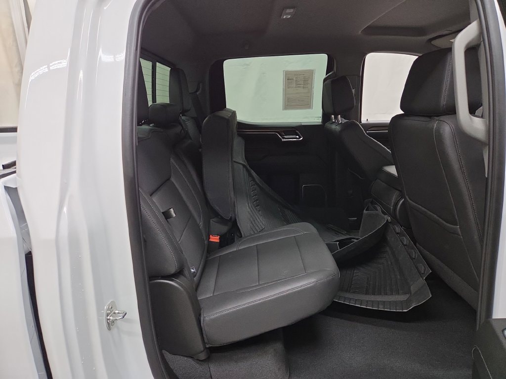 2024 Chevrolet Silverado 1500 LT - Photo 9