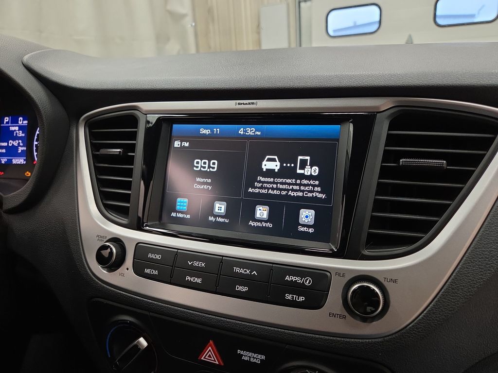 2022 Hyundai Accent SEL - Photo 14