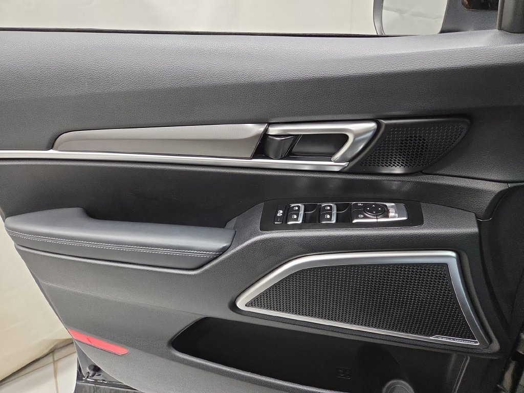 2024 Kia Telluride S - Photo 23
