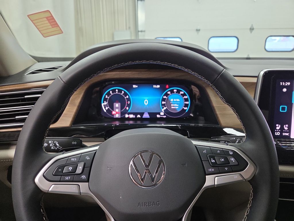 2024 Volkswagen Atlas SE w/Tech - Photo 19