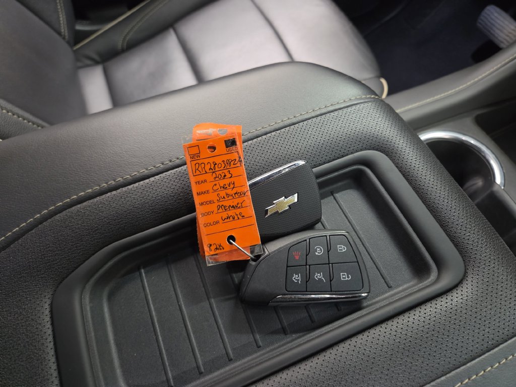 2023 Chevrolet Suburban Premier - Photo 15